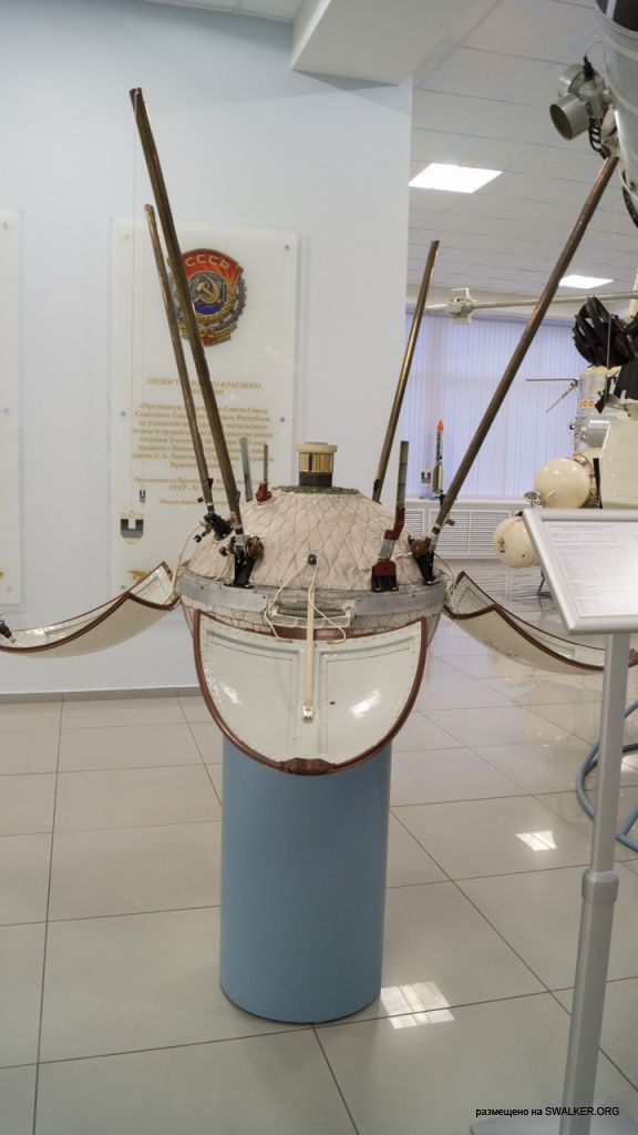 Технологический макет станции «Луна-9» в музее НПО им. С.А. Лавочкина