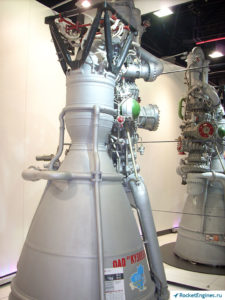 ЖРД НК-33 (МАКС-2011)