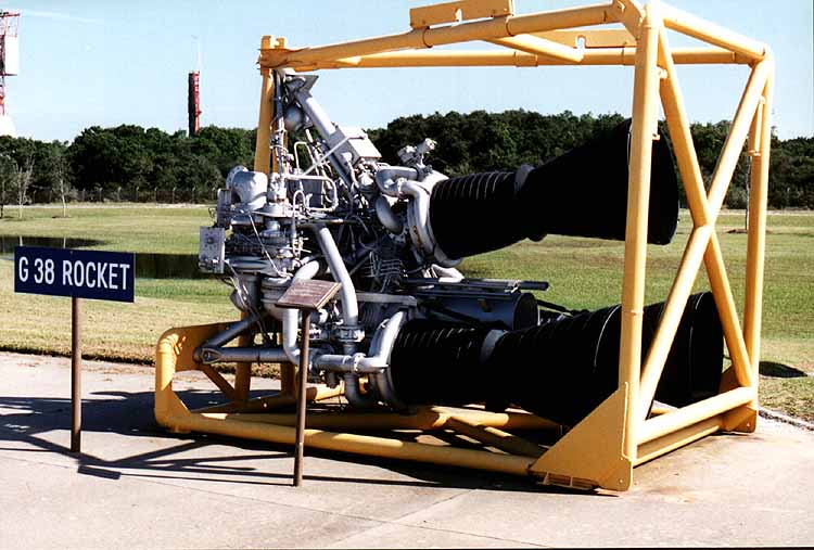 ЖРД XLR83-NA-1 в Музее ВВС и космонавтики США (м. Канаверал) .