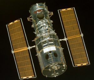 Вид «Хаббла» с борта космического корабля «Дискавери»
