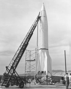 Подготовка старта ракеты «Фау-2» в США