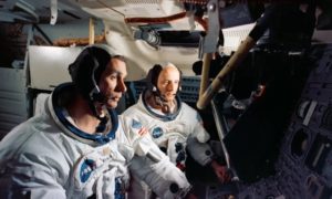 Члены экипажа «Аполлон-10» во время подготовки к полёту