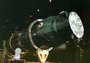 Космический корабль «Союз-9» в монтажно-испытательном корпусе