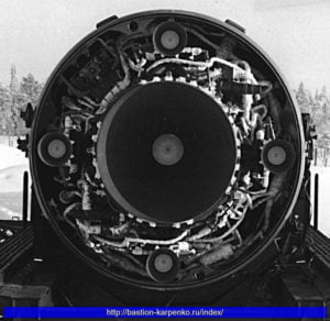 Вид на двигатель первой ступени ракеты Р-29РМ